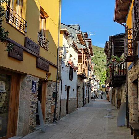 Morgon House Molinaseca Exterior foto