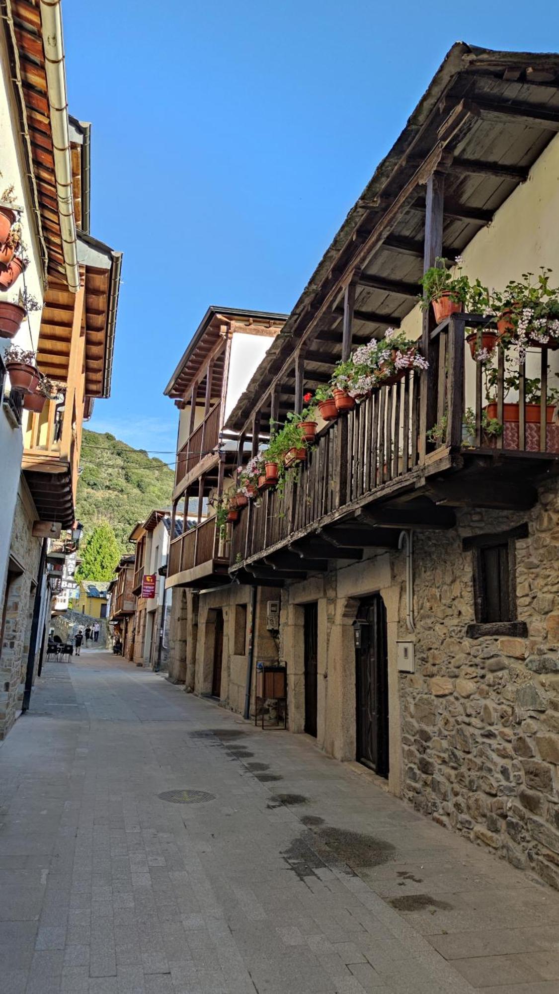 Morgon House Molinaseca Exterior foto